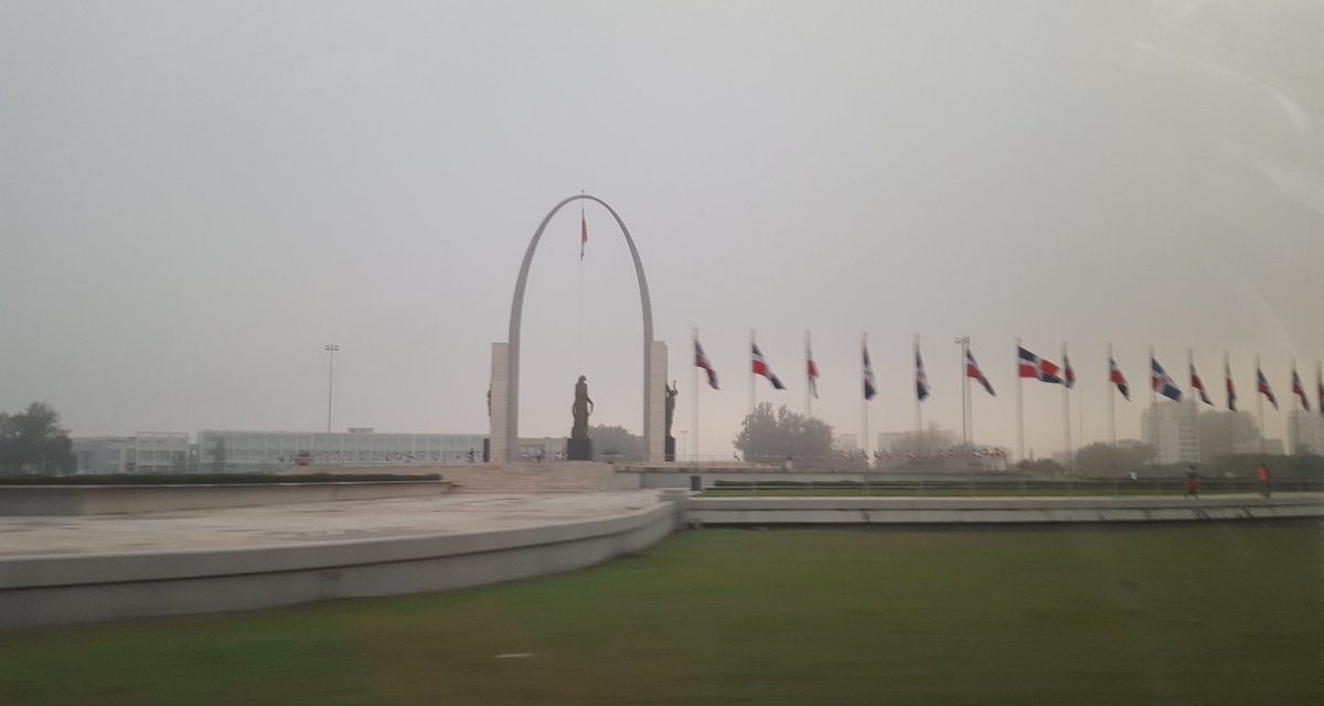 Densa neblina cubre la ciudad capital y el Gran Santo Domingo este domingo