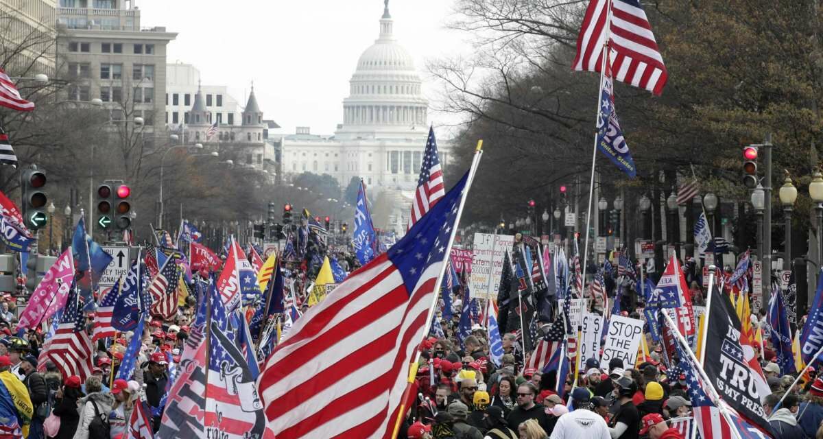 Seguidores de Trump asaltan al Capitolio en Washington, centro del poder político de EEUU