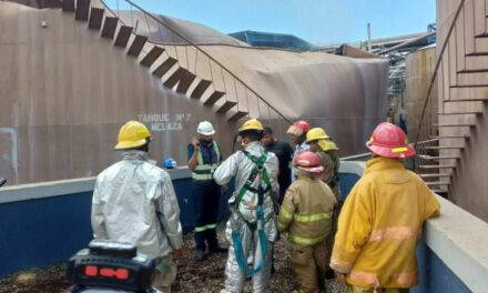 Implosión de tanque en destilería afecta técnicos