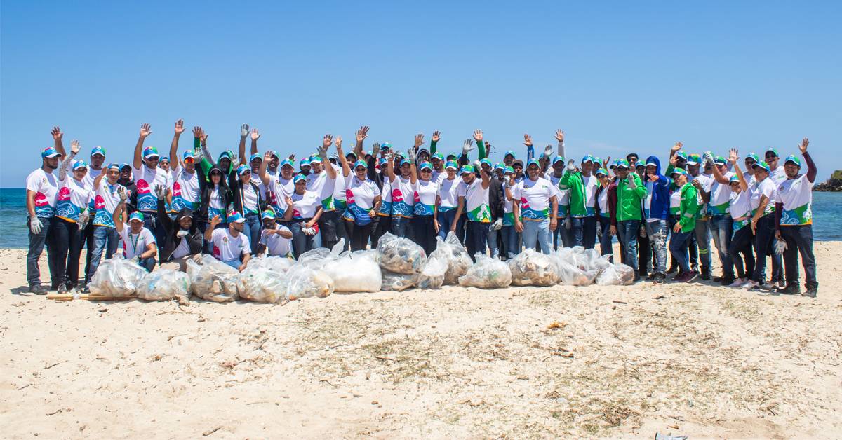 Industrias San Miguel impulsa limpieza ambiental en Montecristi